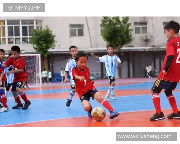 南大郭小学足球明星展现青春活力与团队精神的精彩瞬间