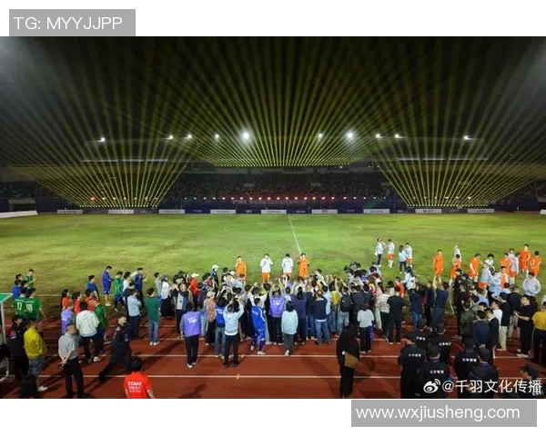 香港足球明星队激情现场献唱展现运动与音乐的完美融合